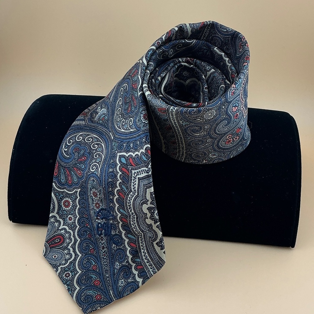 COUNTESS MARA Tie Silk